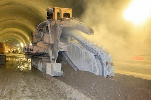 Trancheuse TESMEC 1150. Lyon - Tunnel de la Croix Rousse